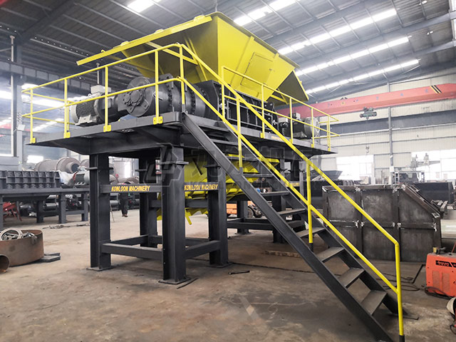 金屬撕碎機(jī) 金屬撕碎機(jī)